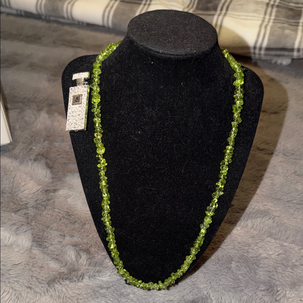 Preloved Peridot Elegant Green Beaded Necklace gorgeous one 23” long
